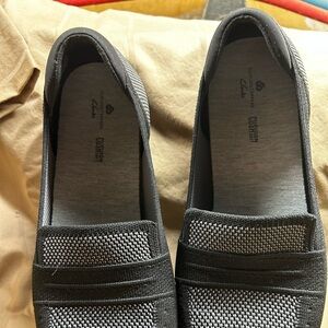 One pair Clarks Women's Black and Gray Flats